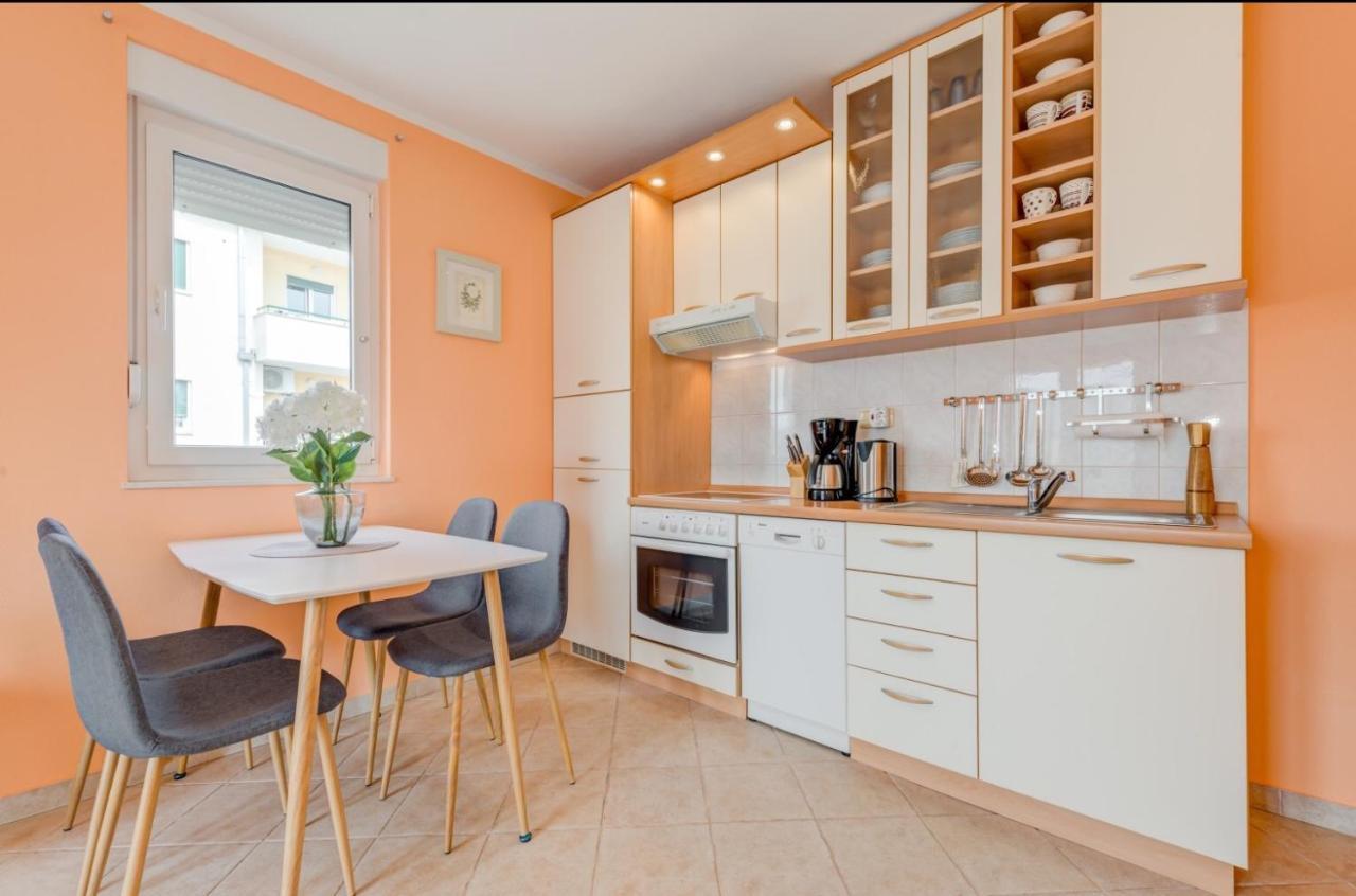 The Best Old Town View Apartment, 5 Min Walk, Parking Трогір Екстер'єр фото